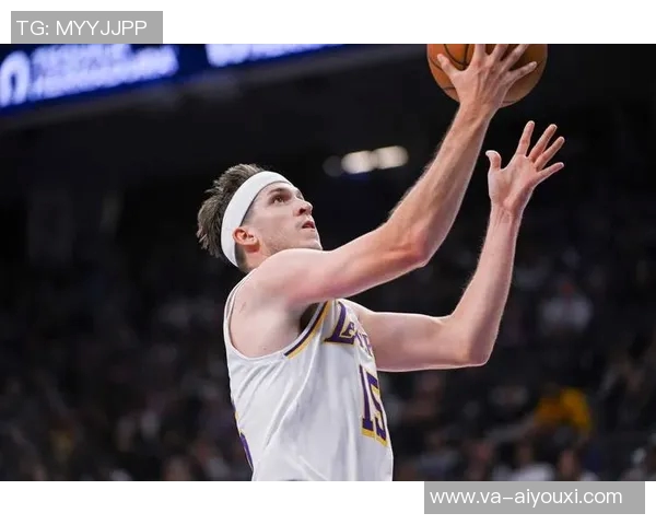 麦基NBL半场三分绝平，湖人旧将惊艳赛场